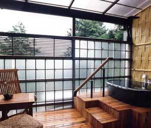 Bamboo open-air bath, daytime