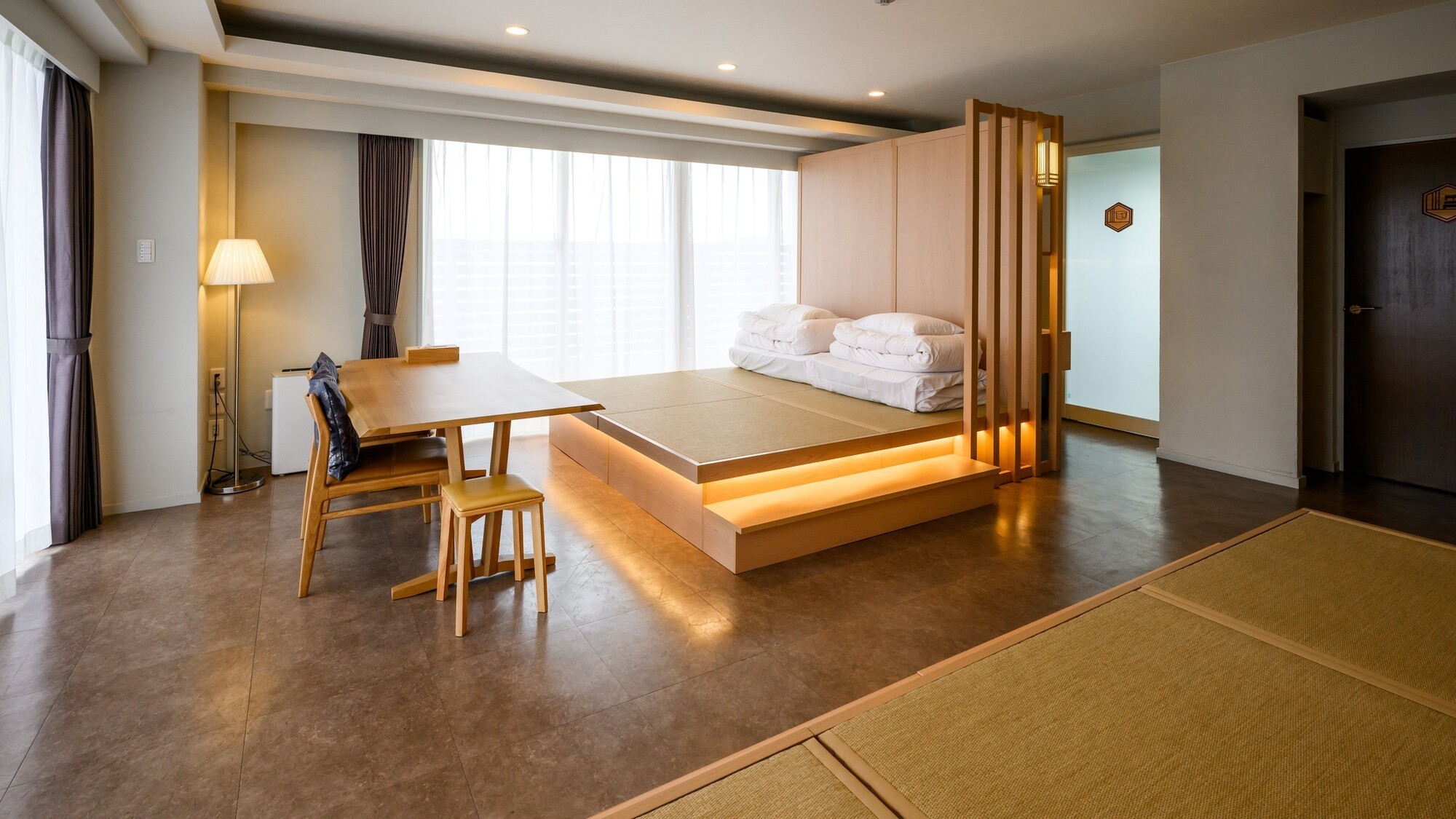 【 5泊以上限定 】アメリカンビレッジまで歩いて2分！異国感溢れる北谷ステイ（素泊まり）