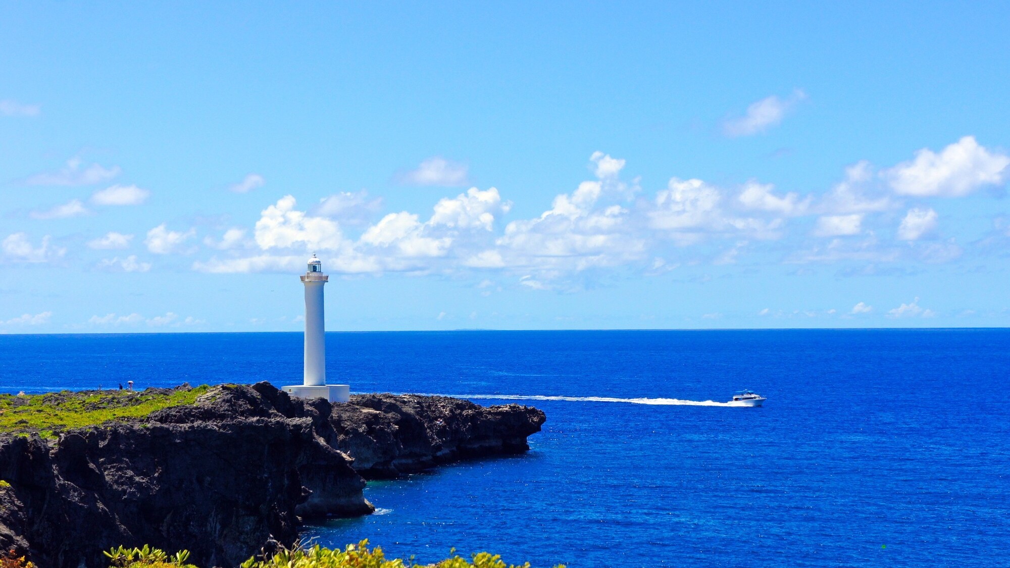 残波岬（車で30分）