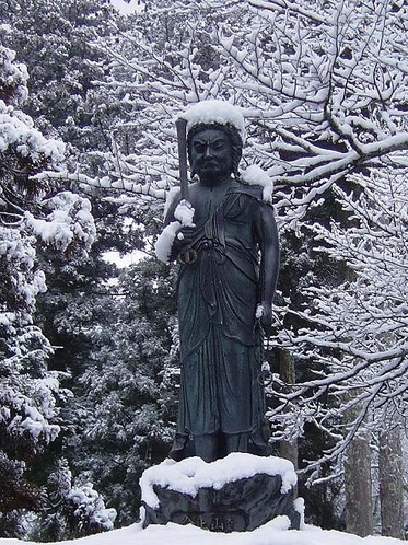 龍泉寺境内の不動明王