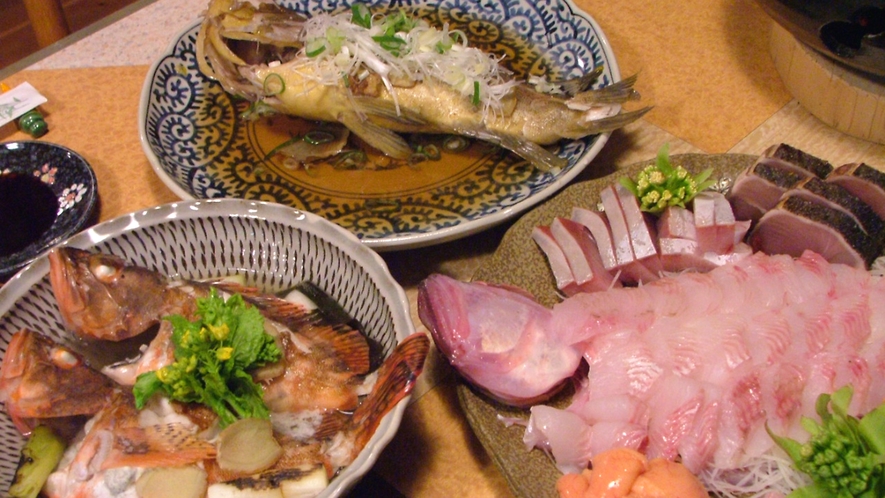 【ご当地特選プラン】夕食一例※お魚は季節やその日の漁によって種類が変わります。