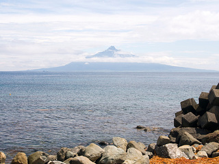 天気がいい時は利尻島の「利尻富士」が見えます