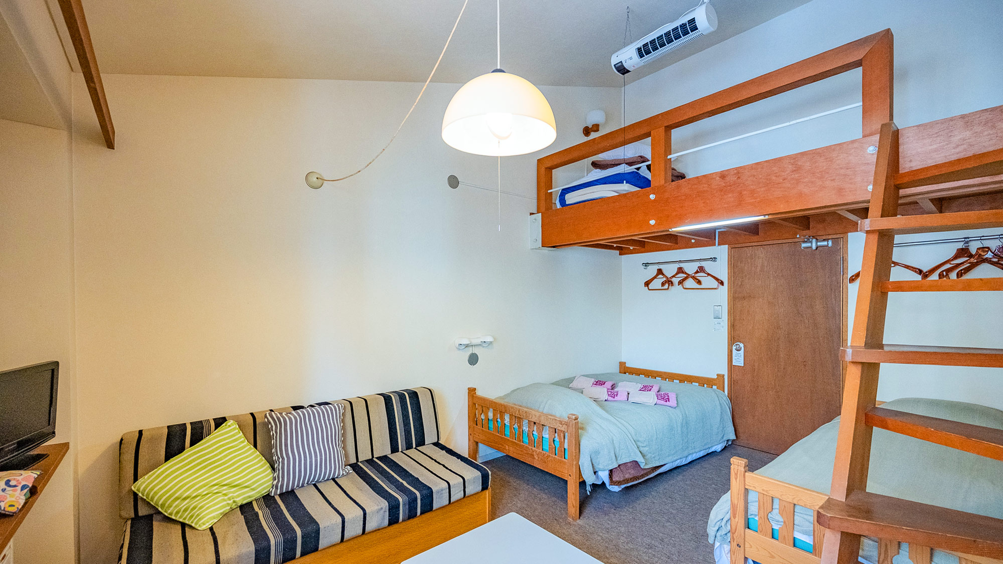 ・【ロフト付きファミリールーム】3～4名OK！グループ旅行に最適