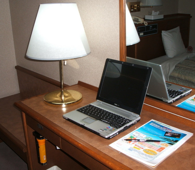 Free internet wireless LAN connection in all rooms ♪