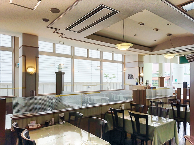 1階レストラン『フレスコ』雰囲気2021年8月5日17時撮影