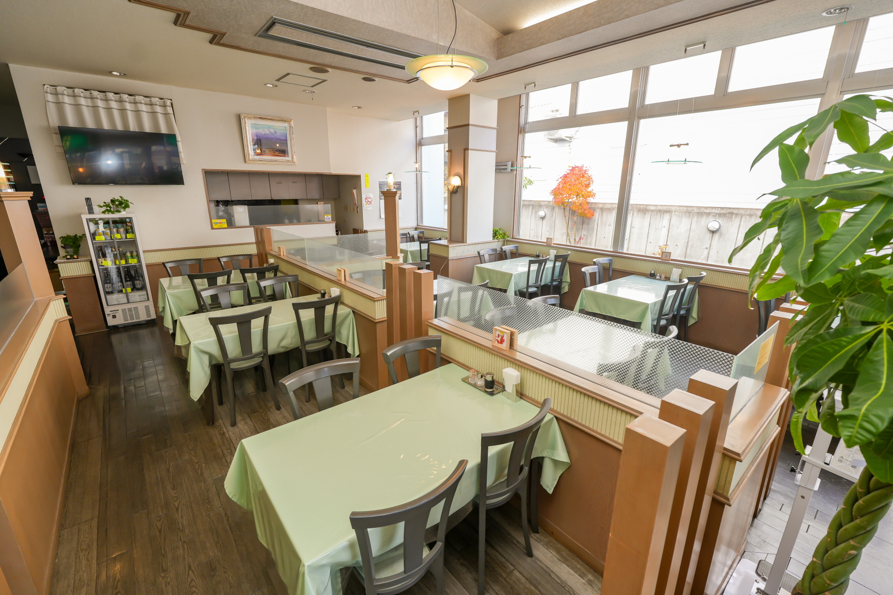 レストラン「フレスコ」