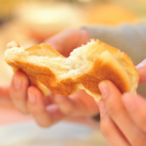 【もちもちパン】美味しいと評判のパンは【天然酵母】のパンを使用♪焼いて食べると美味しいですよ〜