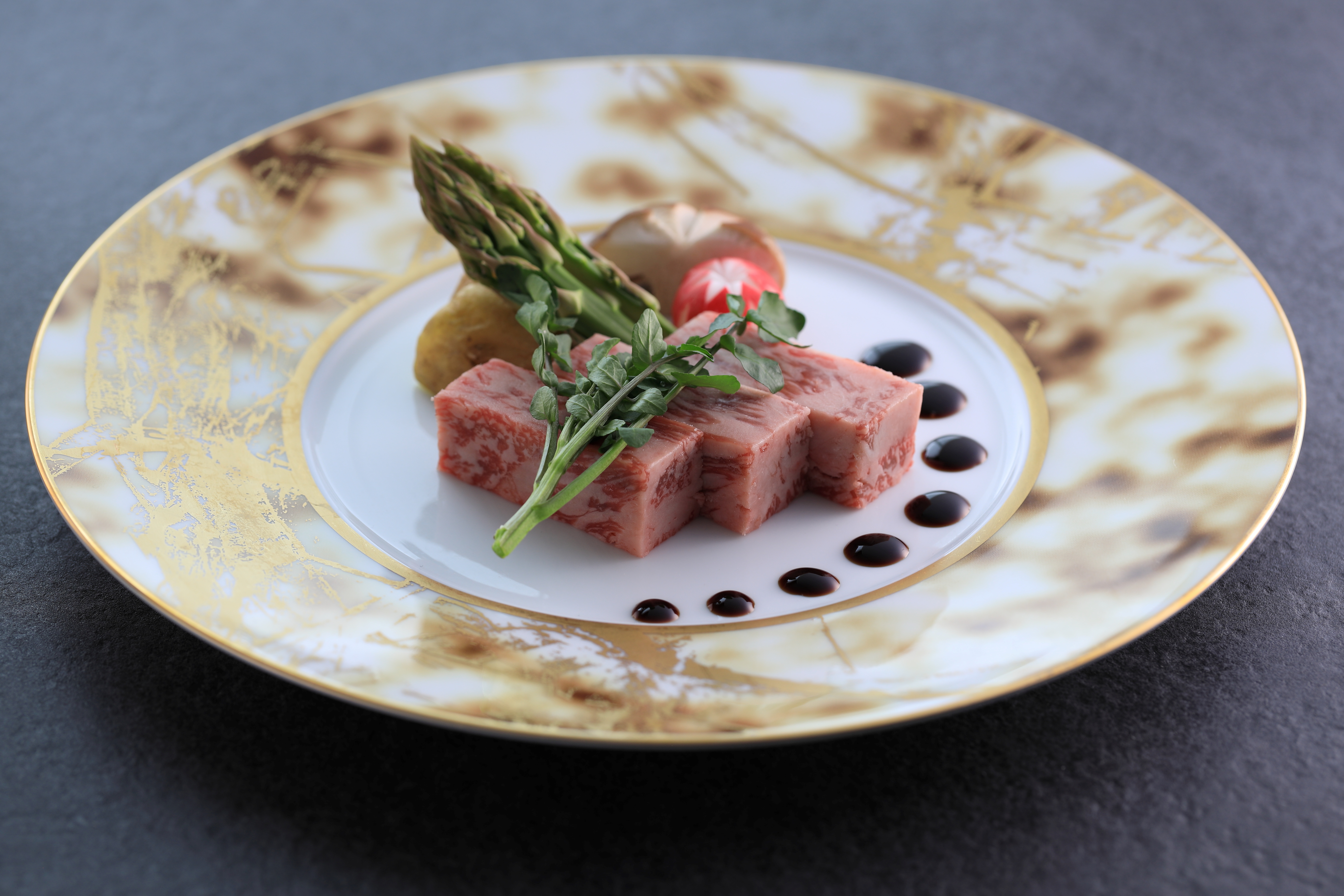 牛肉の陶板焼き