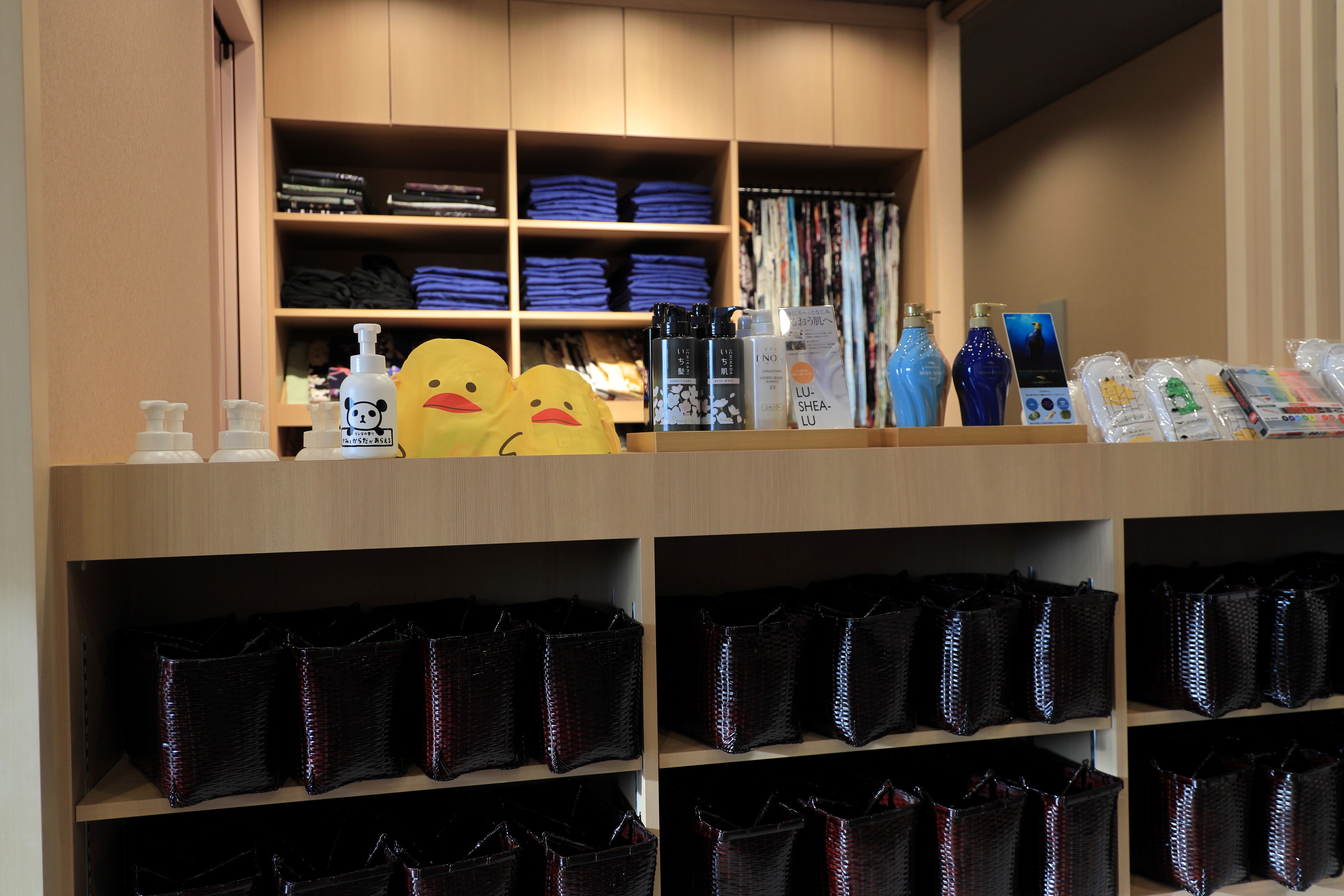 色浴衣をお選びいただけます