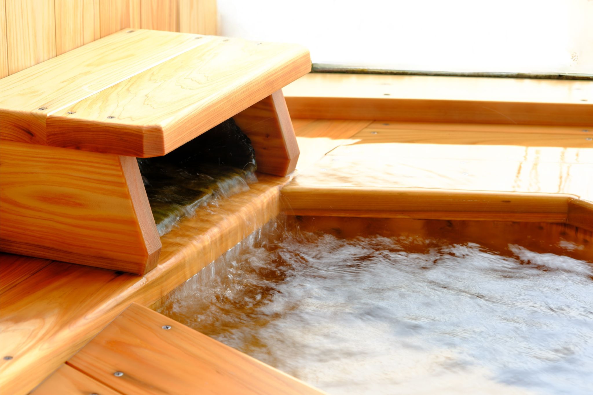 桐壺の湯（ひのきの湯）