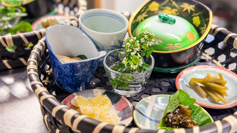 【JR静岡駅・送迎付き】和の設にリニューアル☆貸切風呂が大好評！たっぷり源泉に浸かり自然と調和を体感