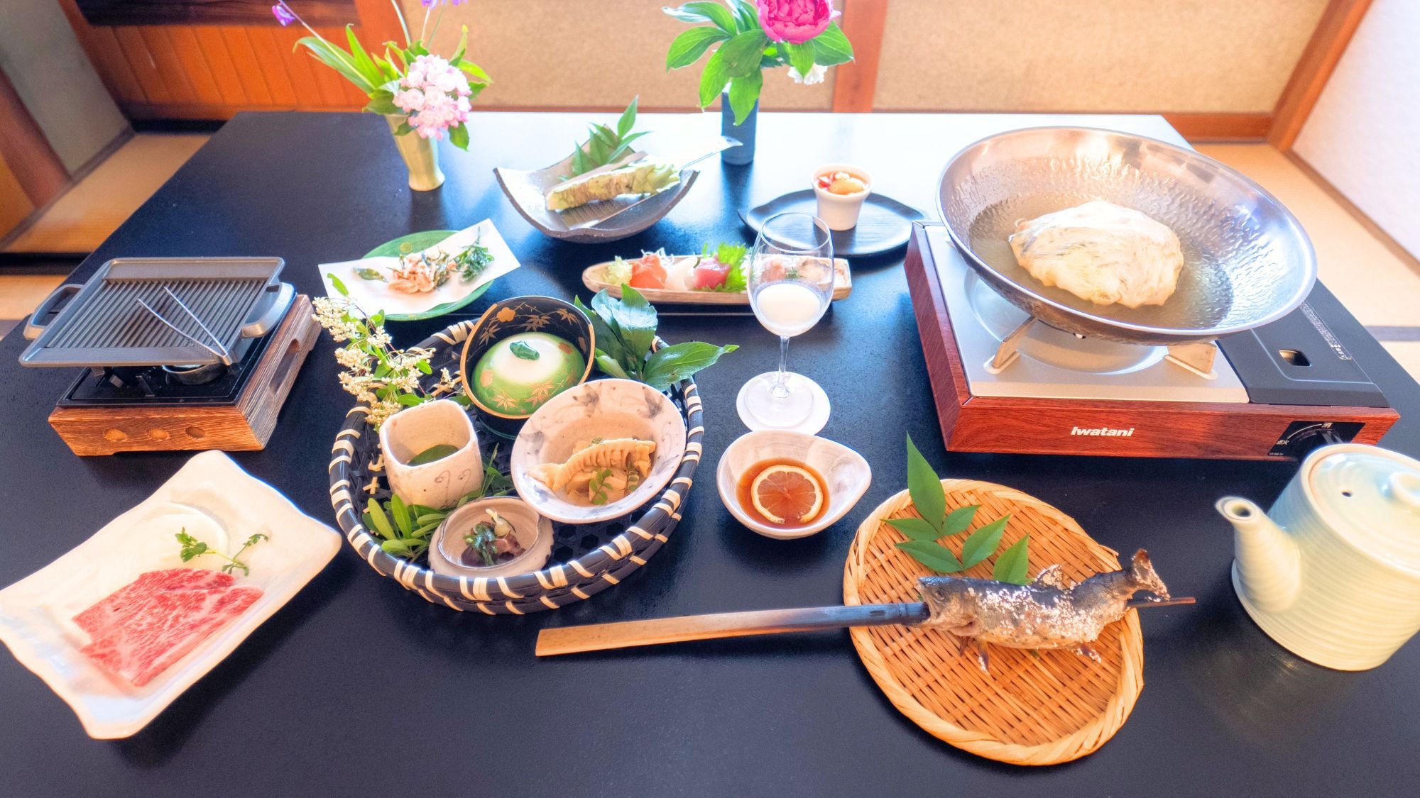 【スタンダードプラン】駿河軍鶏鍋◆旨味溢れる軍鶏と静岡産牛肉・アマゴ等奥駿河の旬の美食をご用意