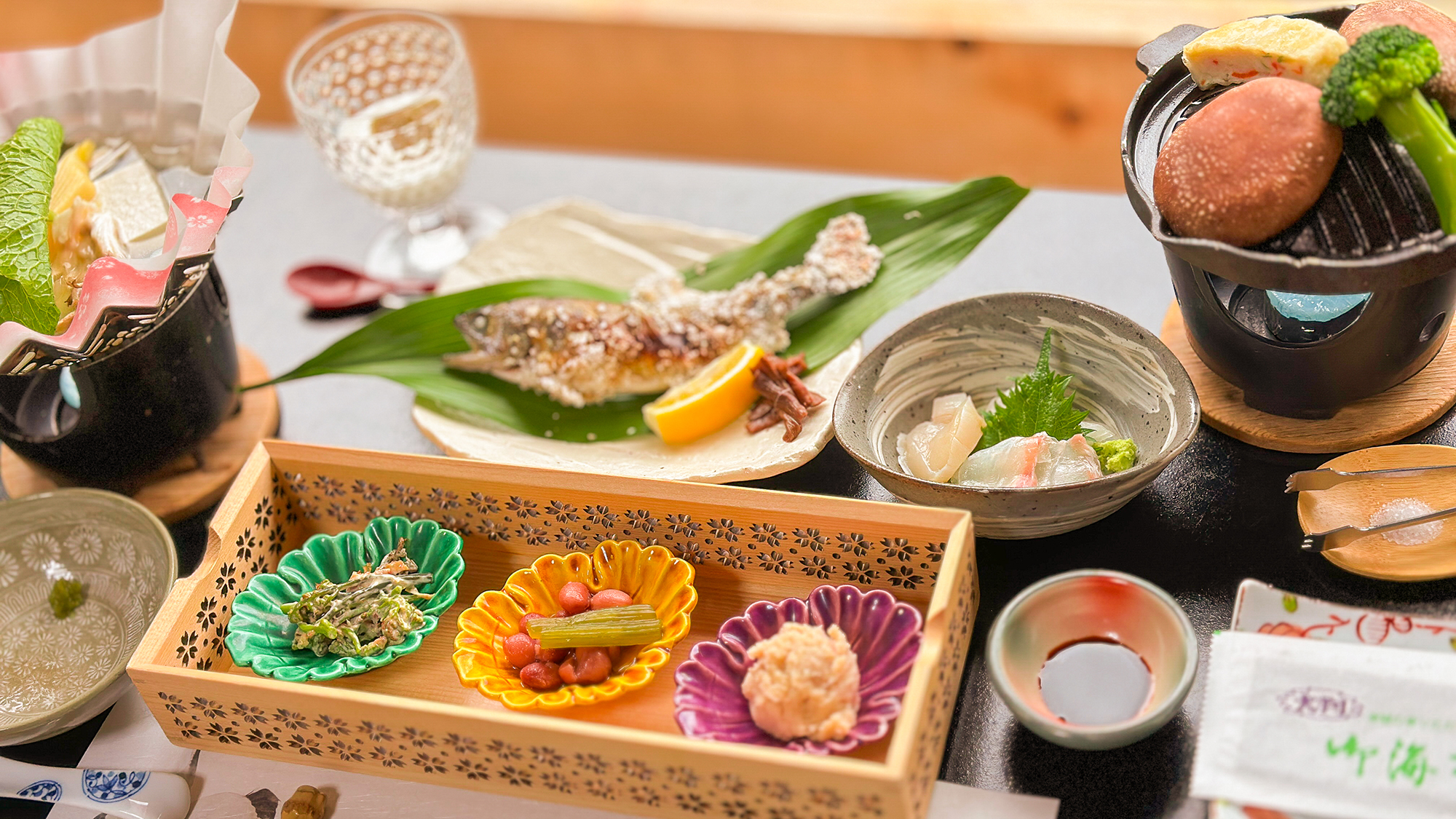 【朝食一例】器や盛り付けまでこだわった梅ヶ島＆静岡のうまいものを朝食にいたしました。