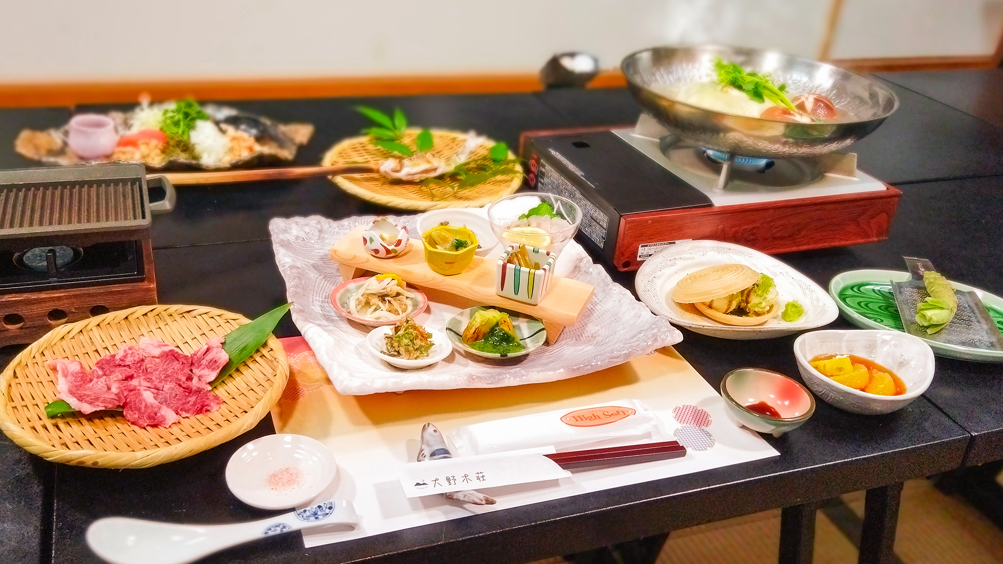 【夕食一例】全ての季節で訪れたくなる山海の恵みを用いた大野木荘オリジナルのお料理をご用意。