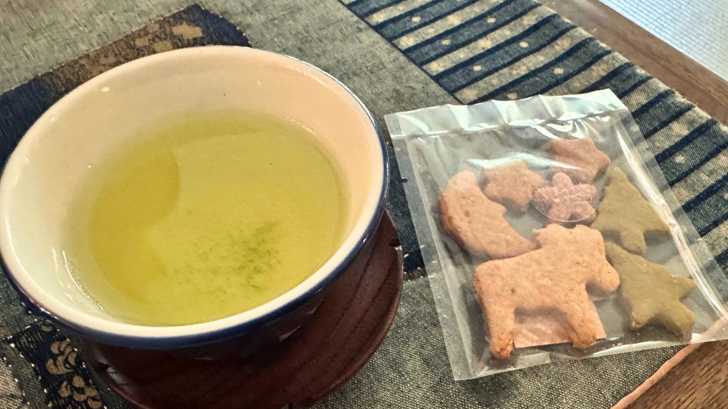 【自家製茶とお菓子】絶景の茶畑が点在する梅ヶ島、茶畑を眺めた後に口にする一杯は一味違います♪