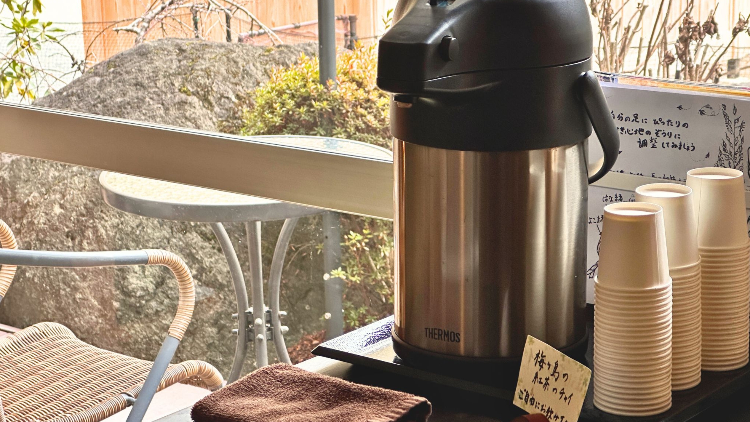 【自家製チャイ】梅ヶ島のお茶で淹れたスパイス香るチャイはロビーにていつでもお楽しみいただけます