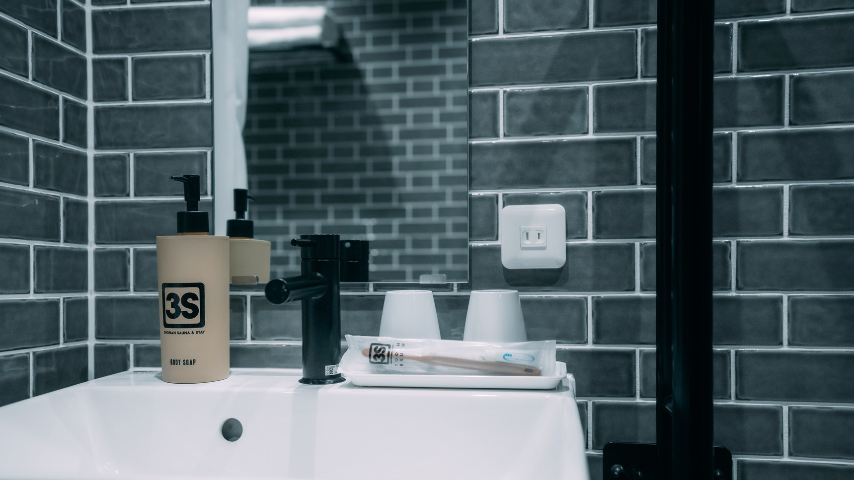 【禁煙】低層階ツインルーム（ユニバーサルツイン）【シャワールームのみのお部屋です】バリアフリー仕様