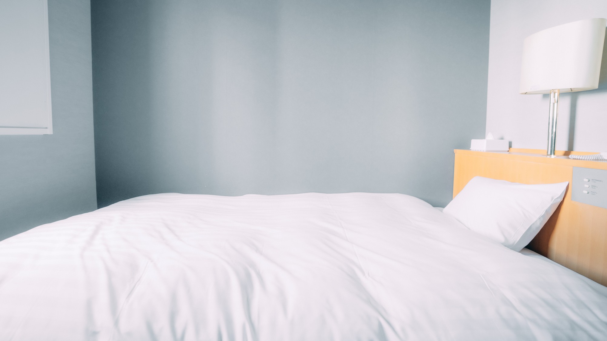 シングルルーム(禁煙・喫煙・加熱式タバコ専用の3種類お部屋タイプがございます。）