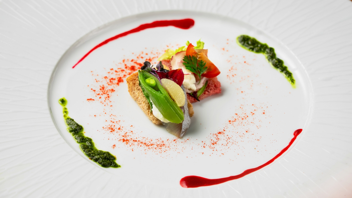 【カップルの記念日やお祝いに】夕食に華を添える特製デザートプレート付き♪