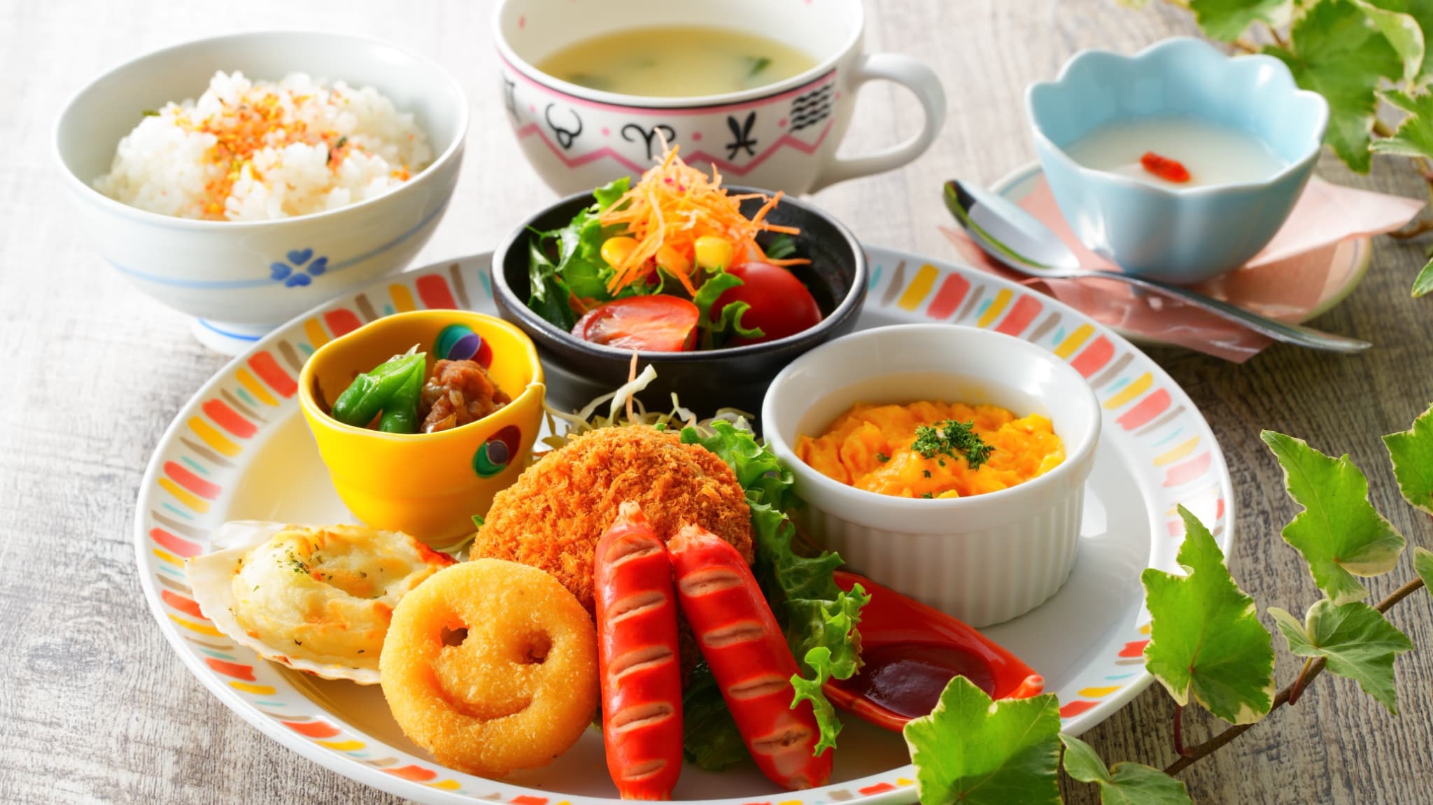 お子様料理／朝食一例