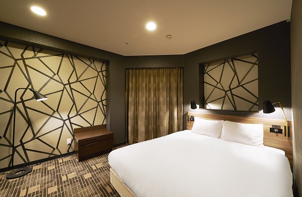 コーナーダブルルーム