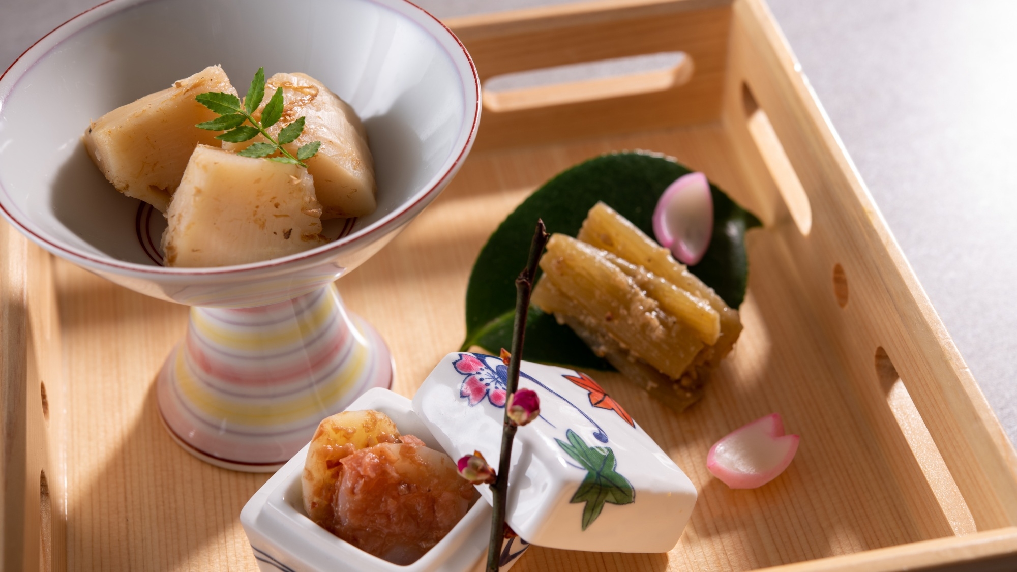 【連泊お得プラン】2泊以上の連泊でお得♪旬の季節料理と多彩なお風呂をのんびり満喫〜