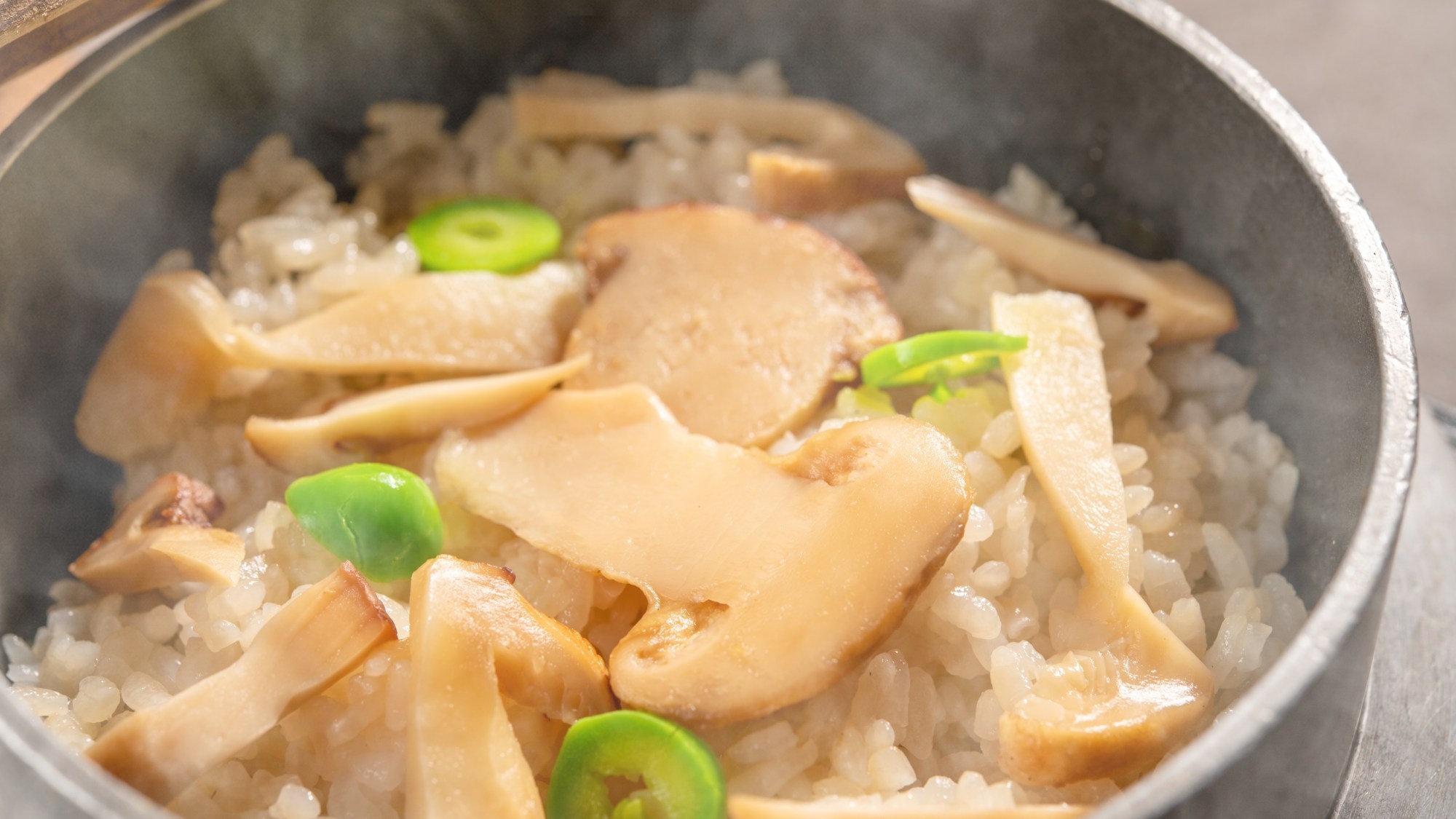 【特別会席・秋】岩手が誇る「前沢牛」を石焼で 松茸釜飯・海鮮ひっつみ鍋など美食と季節食材を堪能