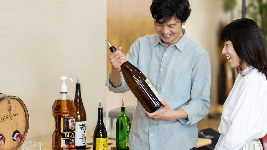 【ウエルカムサービス】ねまらいラウンジ。アルコール飲料などご用意。