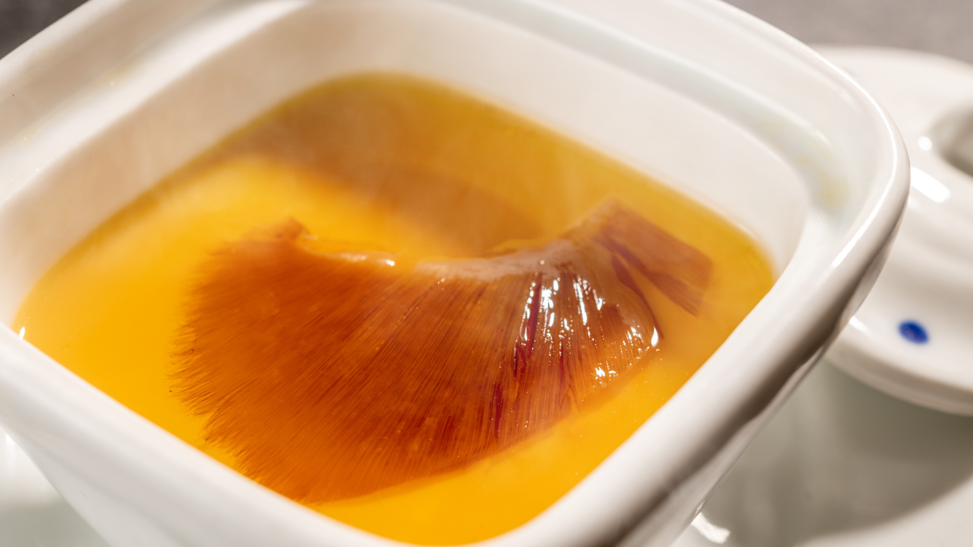 【特別会席・極み会席/夏】茶碗蒸し　気仙沼産フカヒレあん（6～8月）