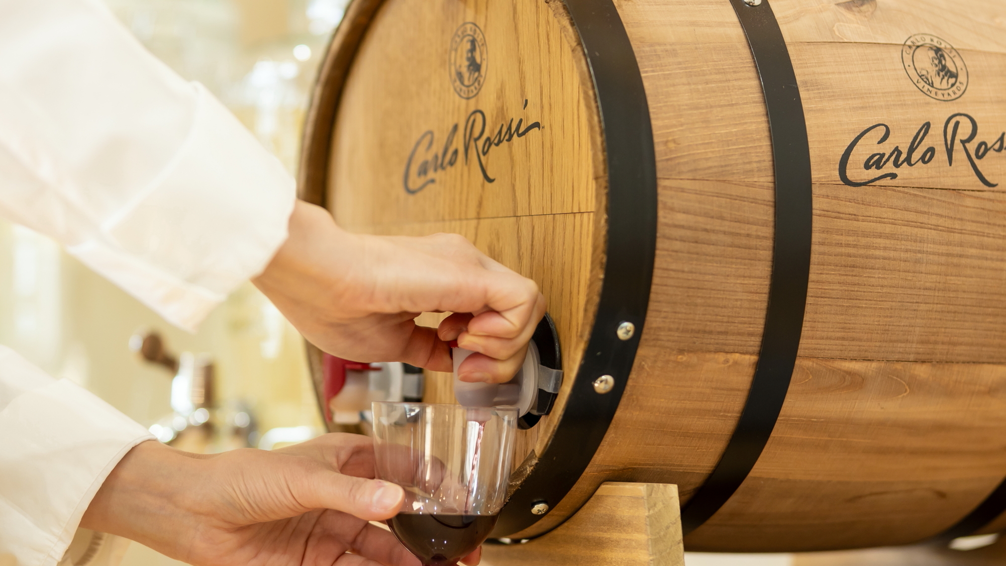 【ウエルカムサービス】ねまらいラウンジ。アルコール飲料などご用意。