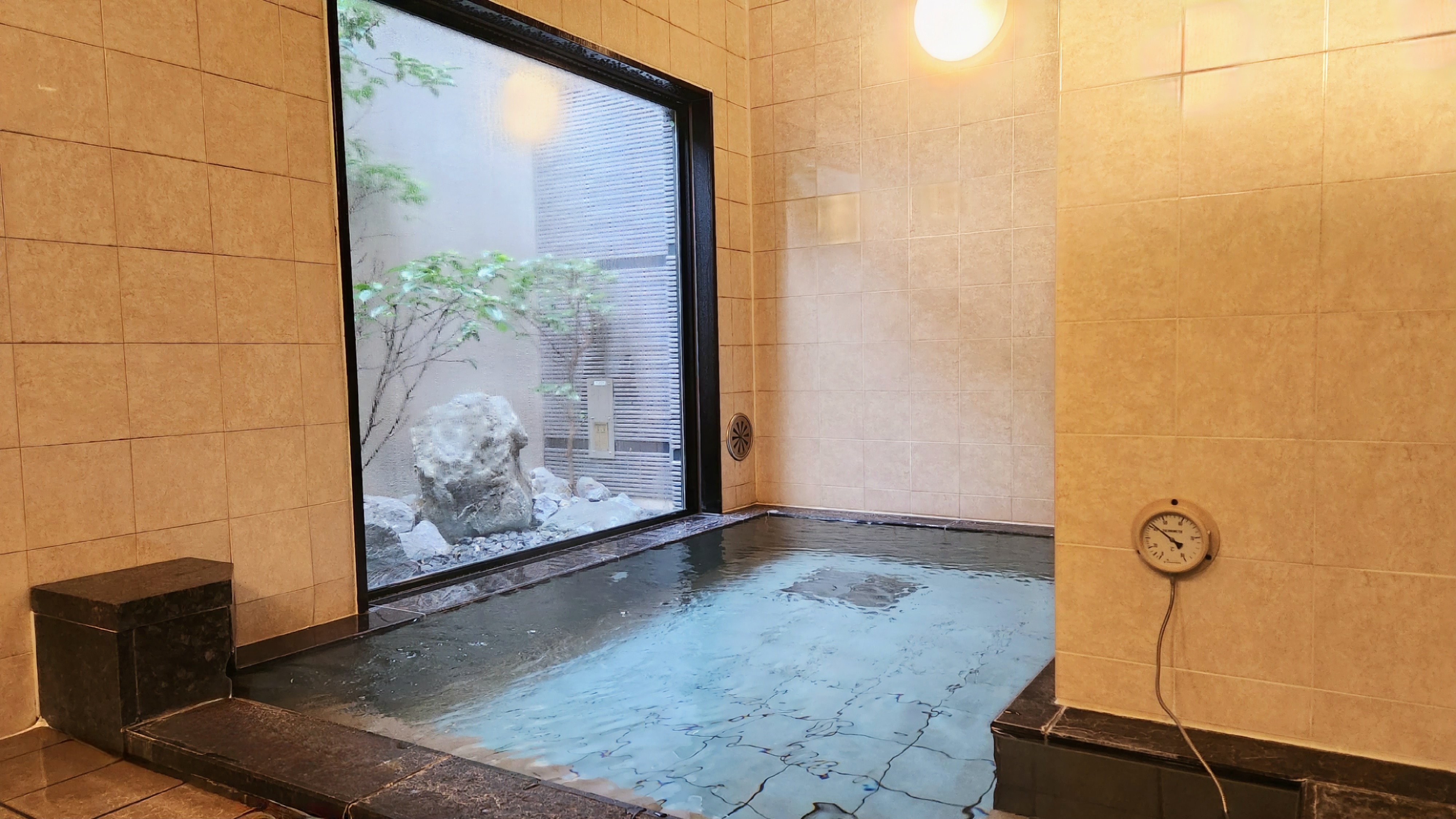 女性大浴場（湯船）