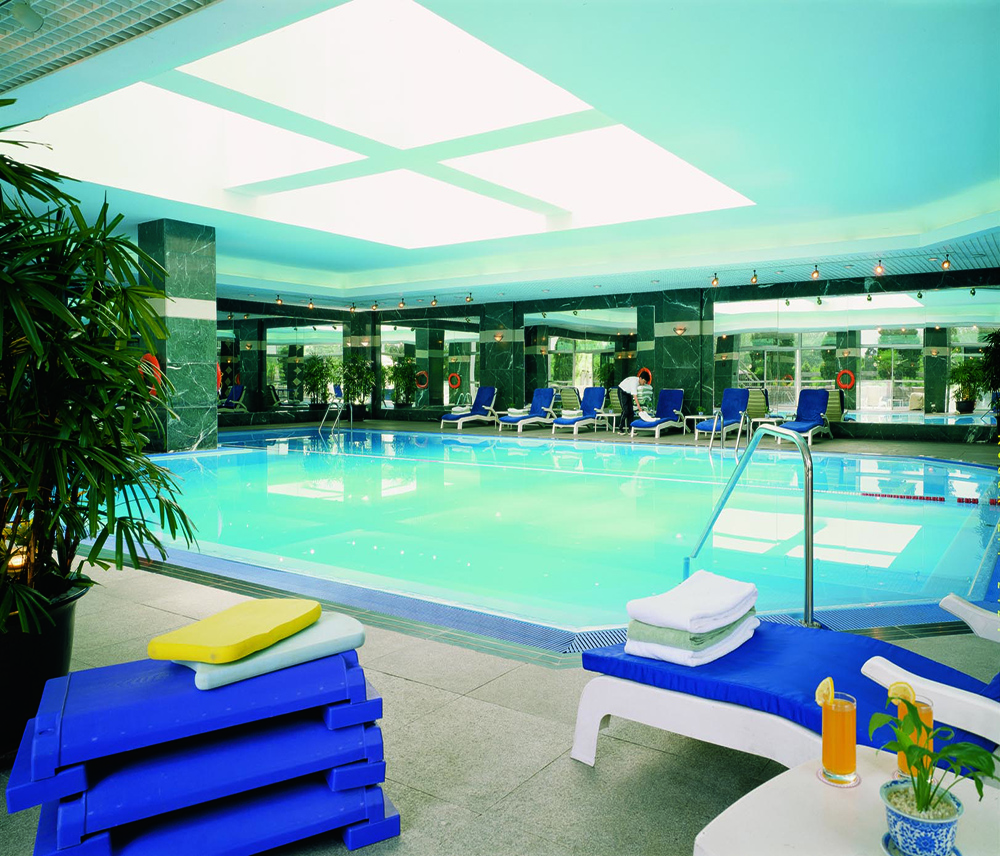 プール(Swimming Pool)