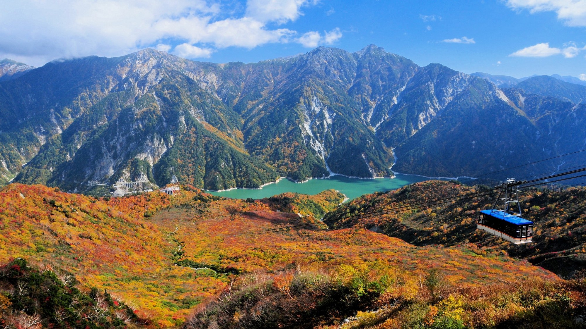 室堂の紅葉。立山黒部アルペンルート