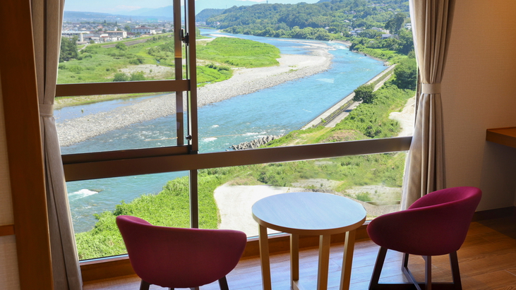 ◆花桃の里まで40分◆【夕・個室食】＜舞の料理＞信州の味覚と、天竜川を望むとろみある温泉