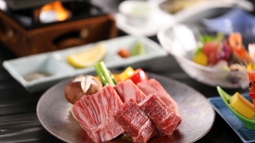 ◆花桃の里まで40分◆【女将太鼓判！】肉汁とけ出す、霜降り和牛の鉄板焼き＜彩の料理＞