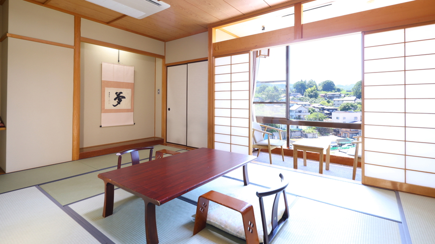 山並み眺望和室　ご家族やグループ旅行に最適（禁煙）