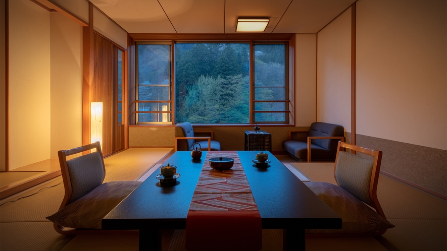 【緑山亭-最上階和室十畳】“最上階ならではの絶景”と当客室限定の特典と併せてお楽しみ下さい。