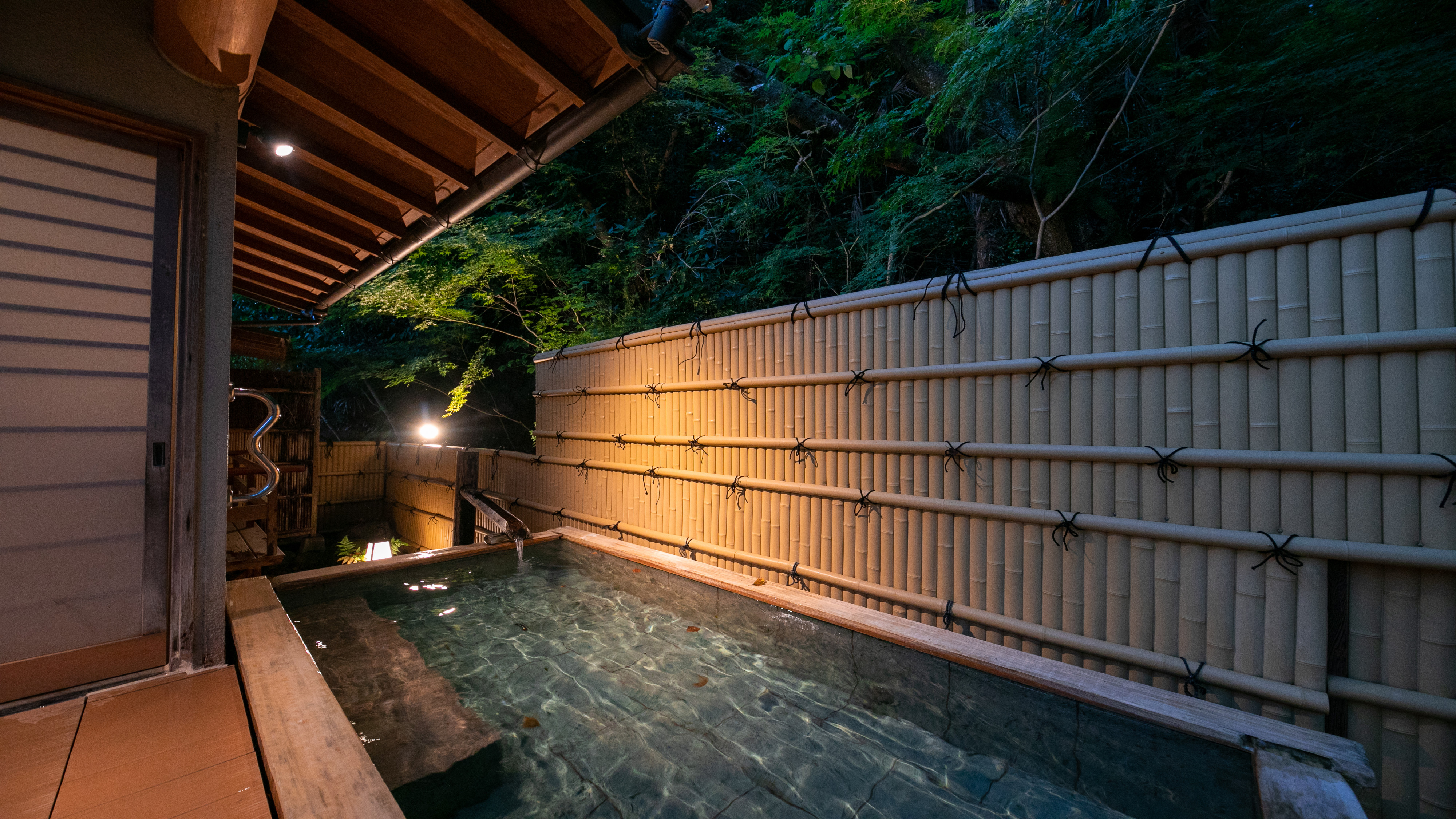 露天風呂「宝山の湯」