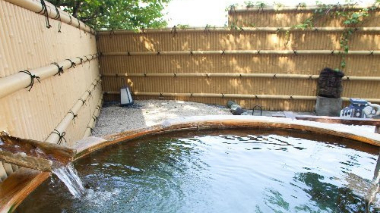 【露天　なごみの湯】山川の景色も最高です。