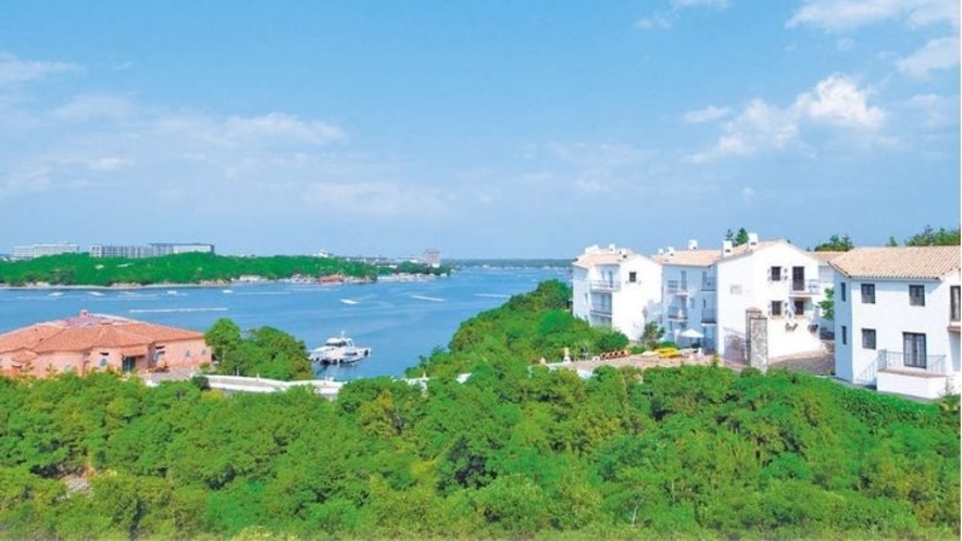 地中海の街並みと英虞湾の風景