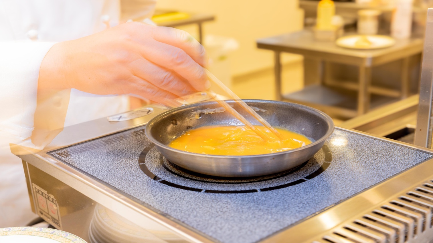 【オンライン決済限定／5％OFF】ライブキッチンの朝食バイキング付でお得にステイ