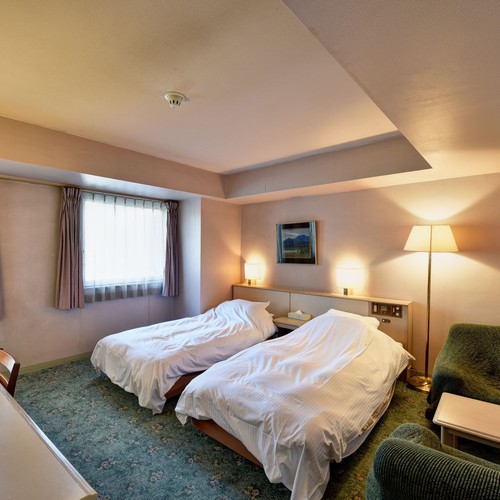 【ツイン喫煙】シングルベッド×2台（98ｃｍ幅）◇19㎡