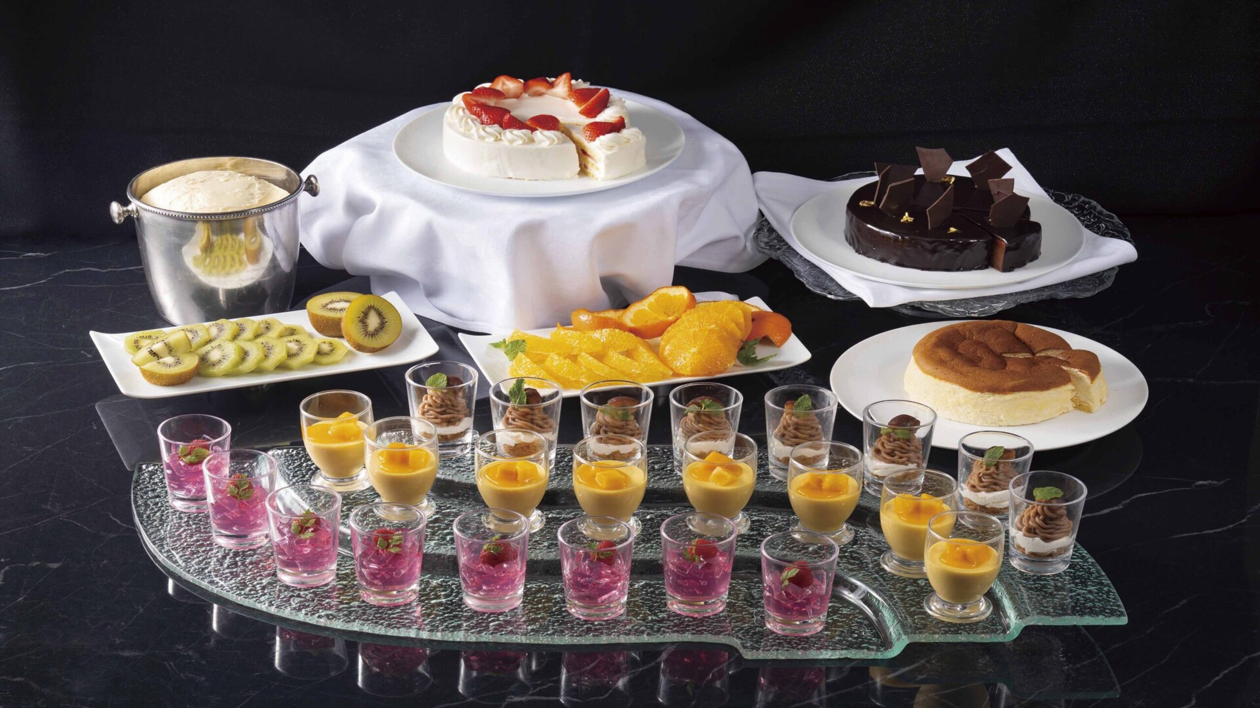 ■【鉄板焼THE七海】デザートワゴン