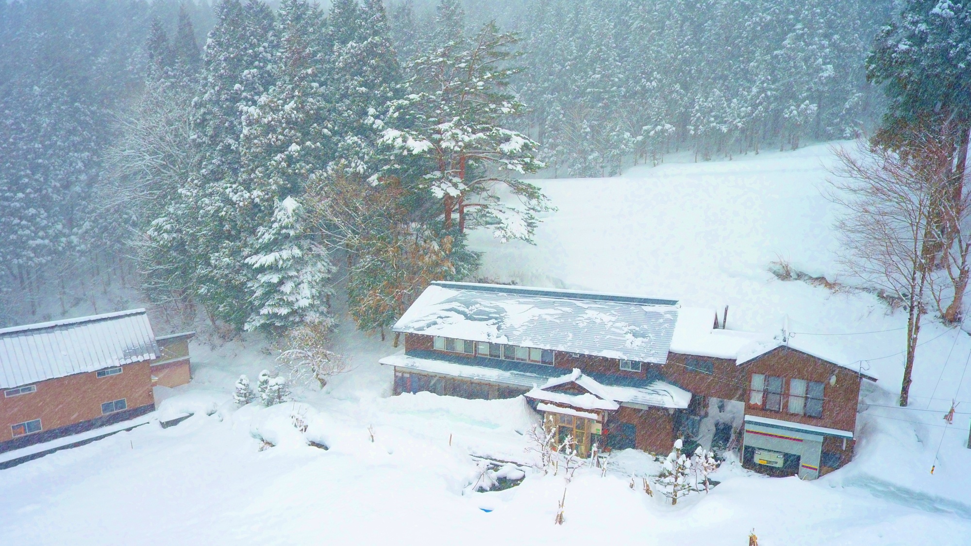 中の屋冬季外観