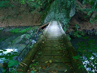 とけん峡のつり橋