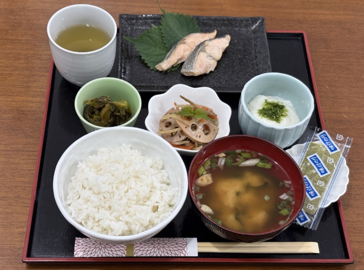 10部屋限定200円OFF！男性専用シングル【バス・トイレ共同】朝食付プラン