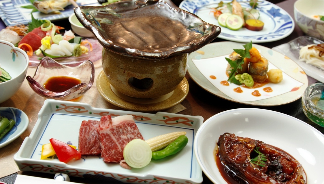 【10％OFF】【楽天スーパーSALE】≪２食付≫夕食は【月コース】懐石！昼神温泉の美肌の湯を愉しむ