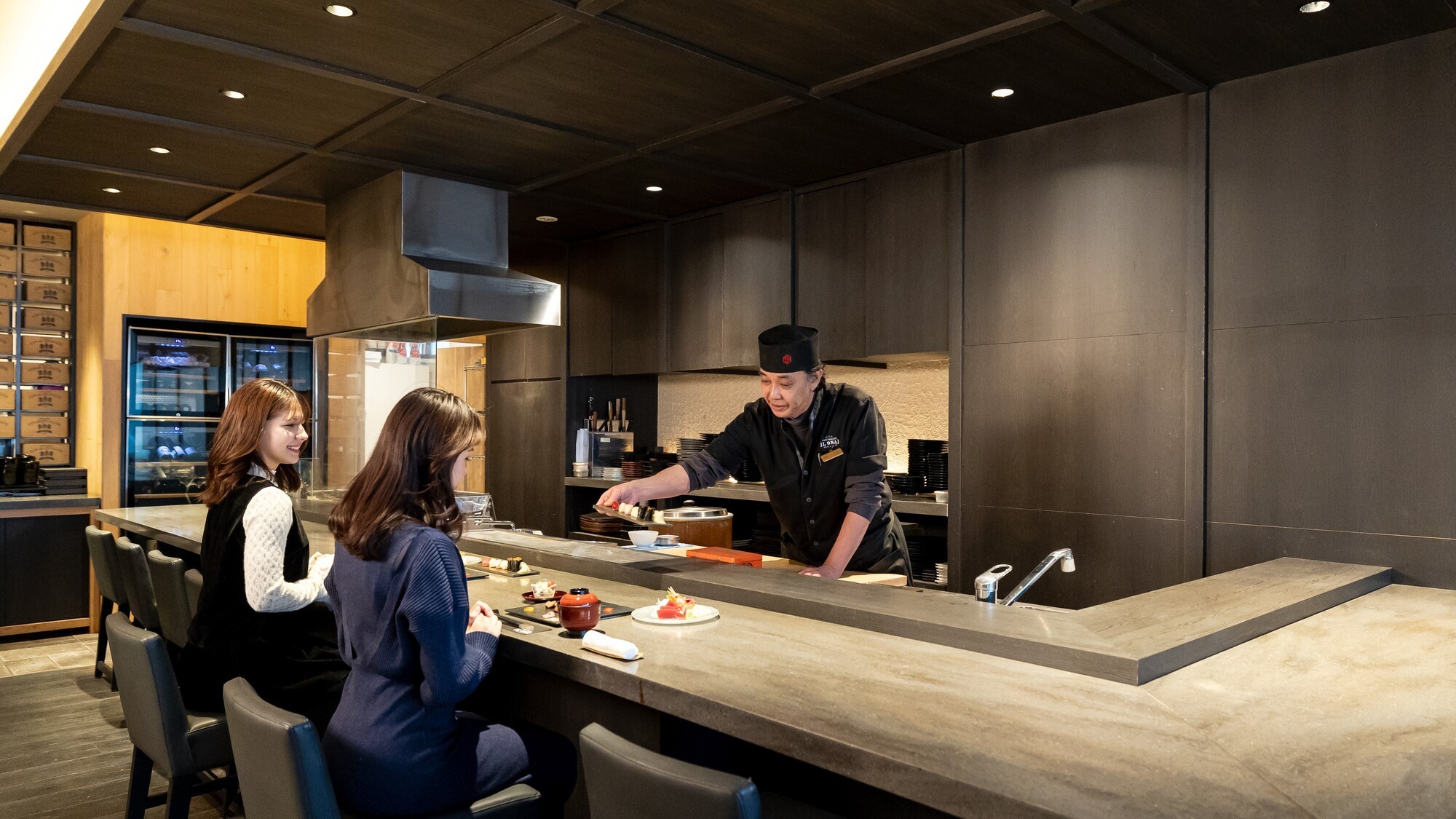【SUSHI ＆ GRILL IL ONAI】（イルオナイ）