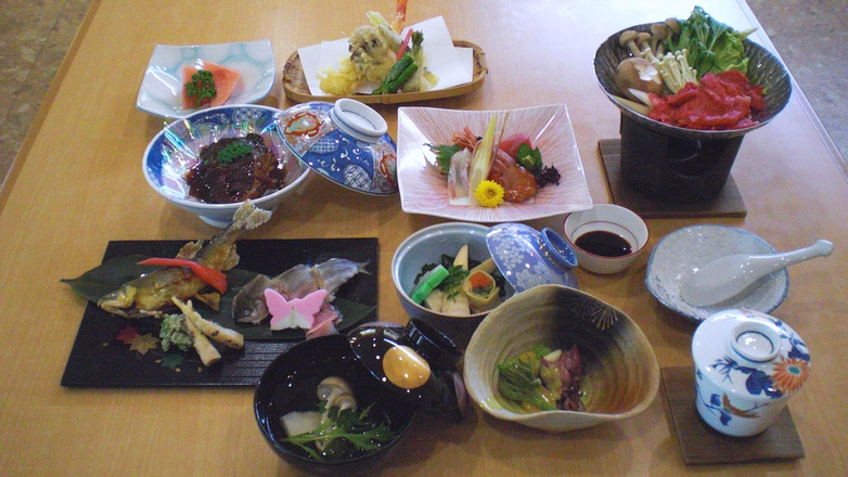 【一泊二食付き】当館基本コース●新鮮な川魚と旬の食材を使用した会席料理でおもてなし