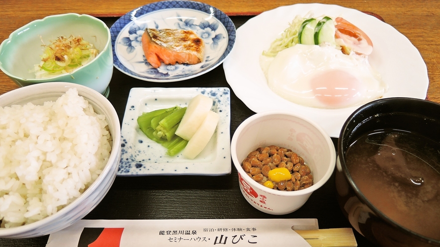 *【ご朝食一例】評判の「能登米」使った和定食をご用意いたします